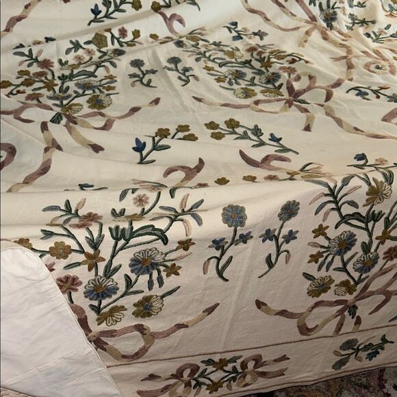 Vintage Crewel embroidered floral bedspread and sham set - Picture 1 of 6
